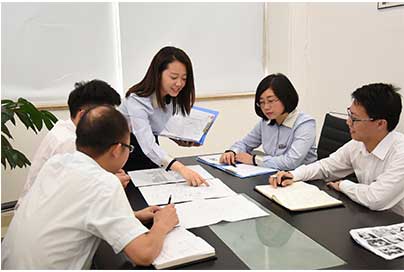 尊龙人生就是博首页署理商营销方案制订实拍图