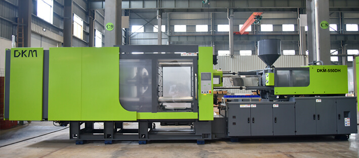 尊龙人生就是博首页DF春风注塑机550吨